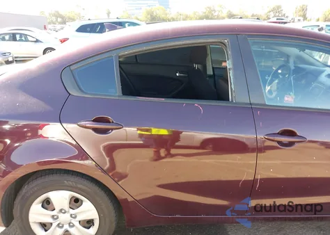 2018 Kia Forte Lx из США, поврежденный, VIN 3KPFK4A71JE255000